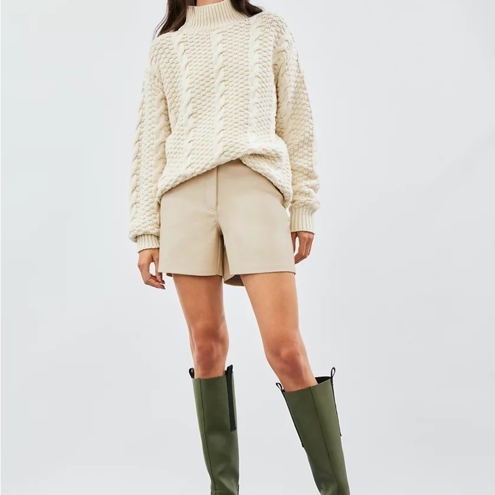 Aritzia Wilfred Mercury Short